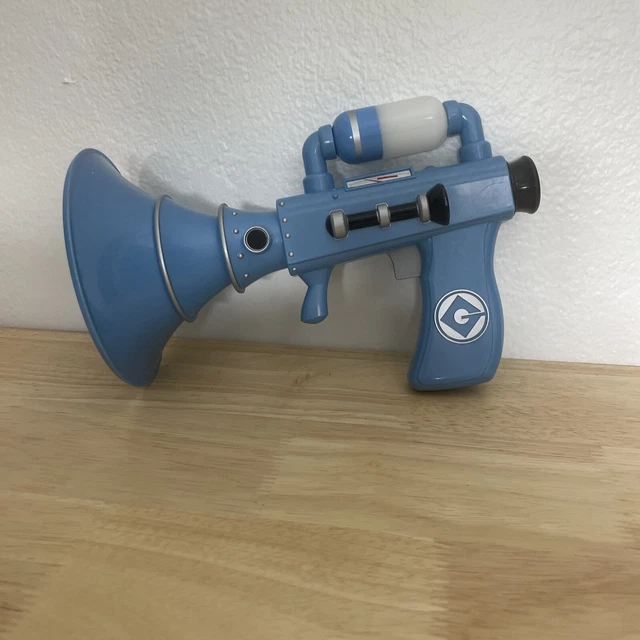 DESPICABLE ME MINION Fart Blaster Gun Universal Studios Thinkway Gru