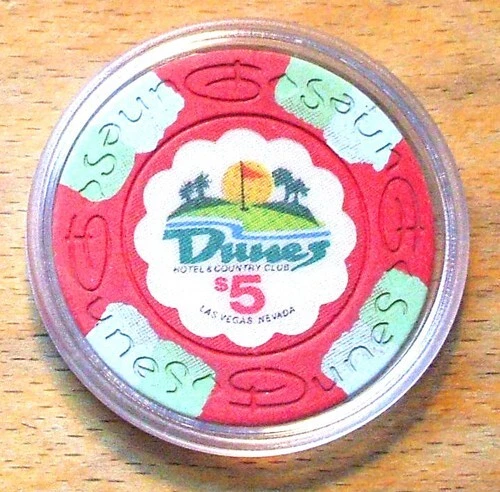 (1) $5. Dunes Casino Chip - Las Vegas, Nevada - 1989