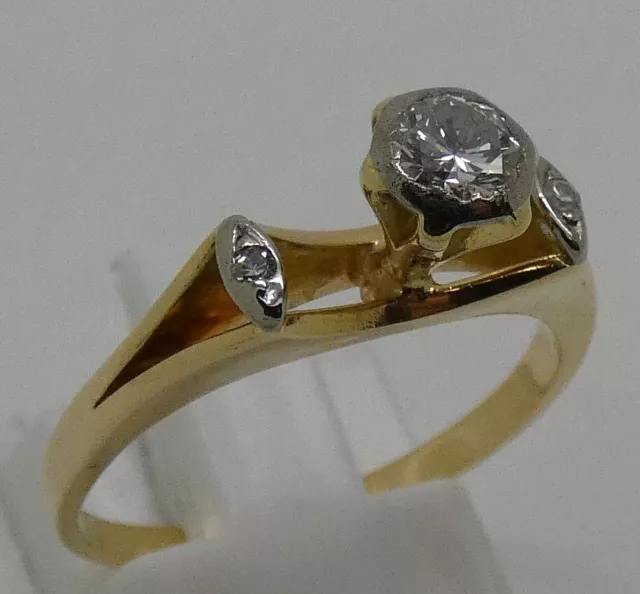 Solid 18Ct Yellow & White Gold Diamond Engagement/Dress Ring – Valued $3077 3