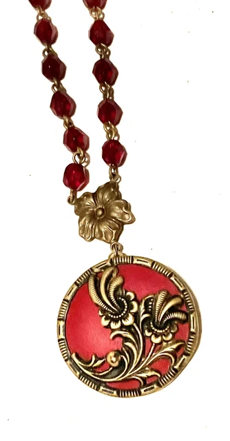 Art Nouveau ￼2-Sided Pendant Necklace Red Faceted Beads 12” Chain VTG Gold-tone