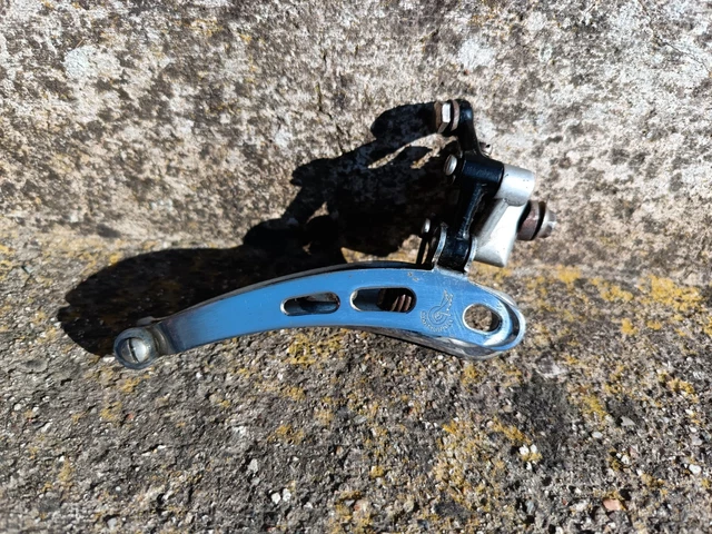 Dérailleur Avant Campagnolo Record Titane – Triple Plateau 10 Vitesses – Vélo Course