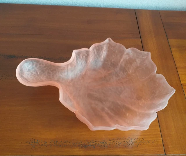 Jolie coupe à fruits ou vide poche en verre rose