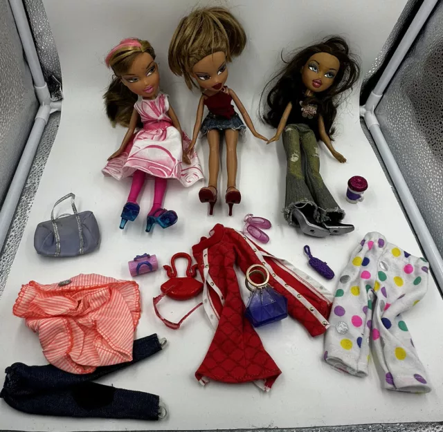 Rare BRATZ dolls bundle Bulk lot With clothing and accessories 2001 MGA Girls