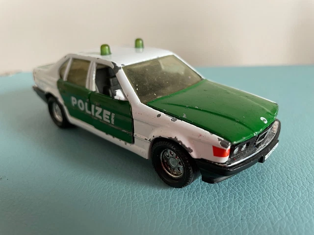 Miniature Siku 1/64 BMW 320i Polizei – Voiture Police Allemande, Diecast Vert