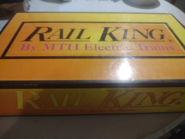 Rail King By MTH Alco PA AA Diesel Set # 30-2150-1 Santa Fe AA