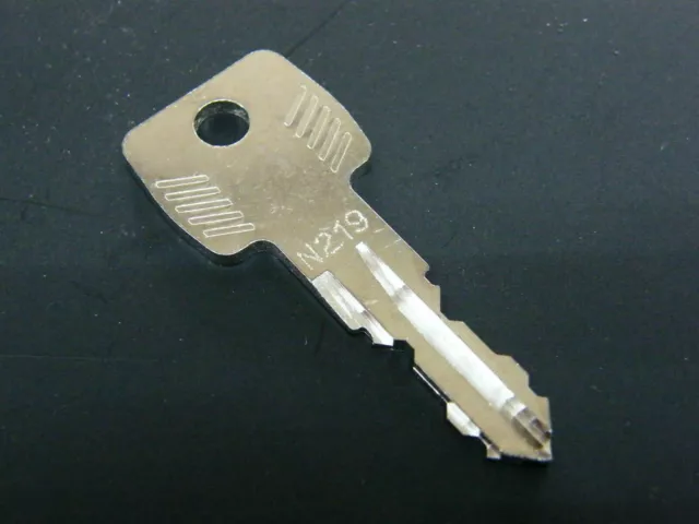 Original Thule Schlüssel N219 Ersatzschlüssel für Dachboxen Fahrradträger N 219