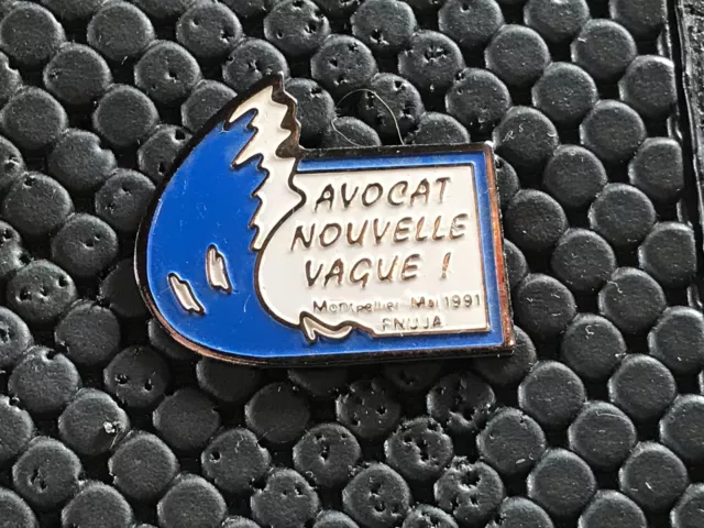 pins pin BADGE  FALUCHE FALUCHARD AVOCAT MONTPELLIER