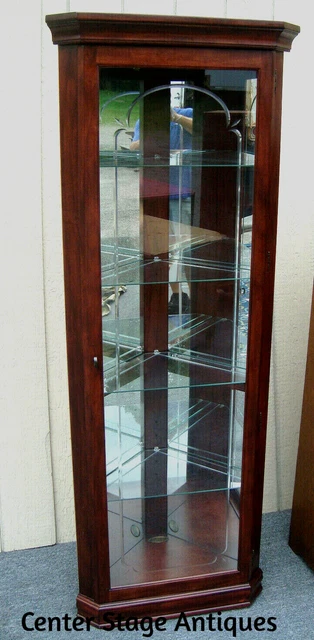 62186 Pulaski Lighted Corner Curio China Cabinet "Keepsakes" ETCHED Glass 62186 Pulaski Lighted Corner Curio China Cabinet "Keepsakes" ETCHED Glass