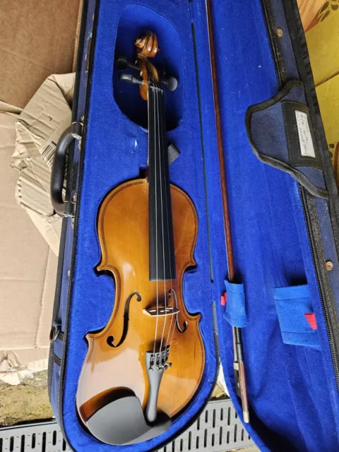 Student - 4/4 Full Size Violin with Case and Bow