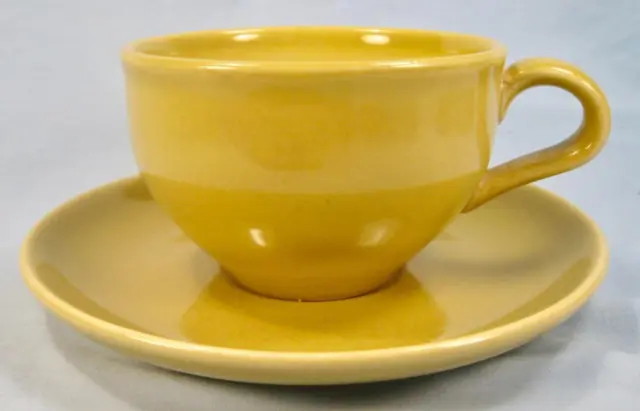 Casual Avocado Yellow Flat Cup & Saucer Set Iroquois Russel Wright Chartreuse O2