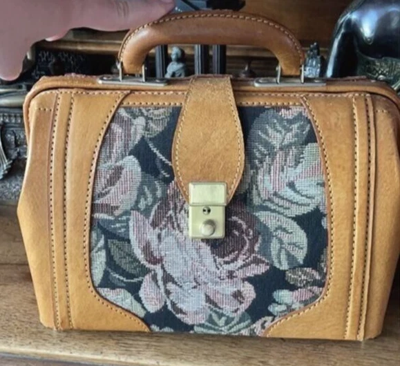 Doctor chest bag vintage leather doctor bag