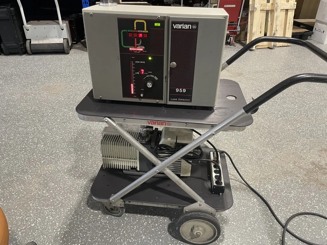 959 Industrial Leak Detector