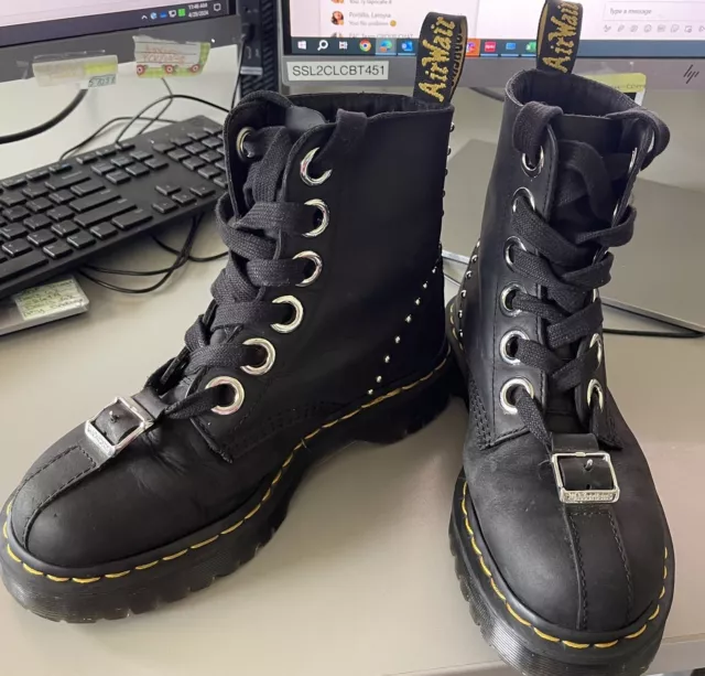 Dr Doc Martens Women's Beautiful Air Wair Black Leather Combat Boots Size 7