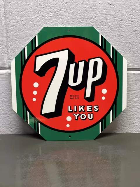 7-UP Porcelain Like Sign Soda Pop Diner Beverage Sales Service Gas Oil Bottle