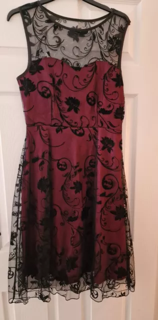 BURGUNDY STRETCH FULL Length Lace Open Back Kaleidoscope Dress UK Size 10  £25.00 - PicClick UK