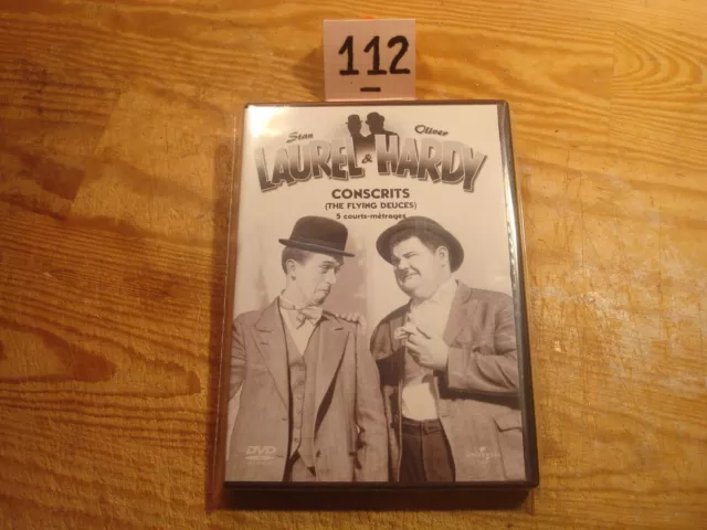 DVD : LAUREL ET HARDY CONSCRITS / 5 Courts Métrages / Comme Neuf