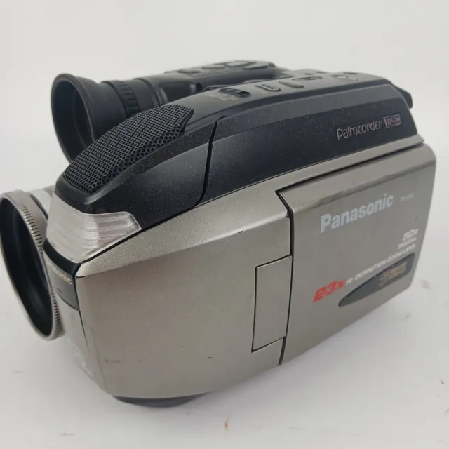 Panasonic Beige 23x High Definition Zoom Lens Palmcorder VHSC Model  PV-L678