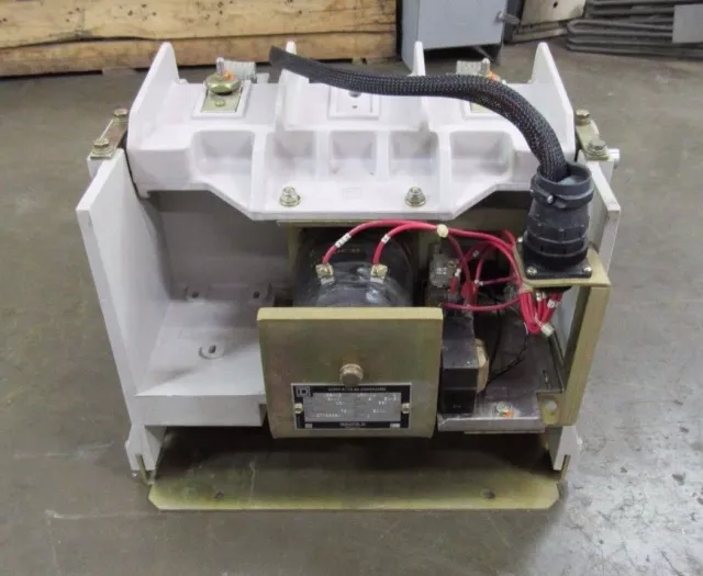 Square D Class 8110 Ac Vacuum Contactor V2540C Lrdx01 5000V 2 Pole 120V Ser D Square D Class 8110 Ac Vacuum Contactor V2540C Lrdx01 5000V 2 Pole 120V Ser D