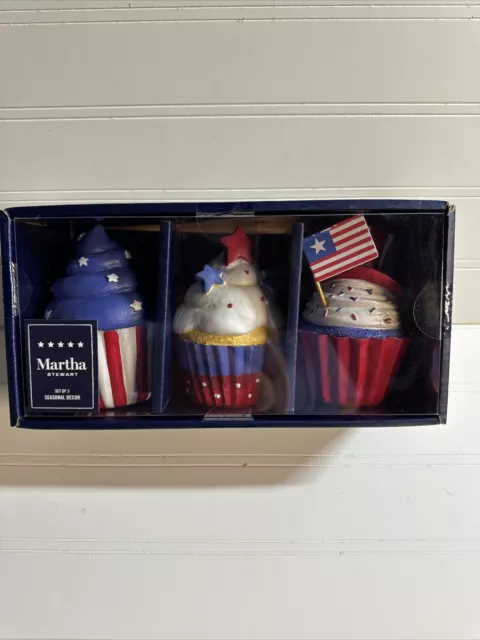 Martha Stewart 4th Of JULY Cupcakes  3 FAUX Stars And Stripes Red White & Blue