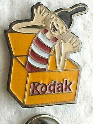 / Kangourou EGF couleurs du monde Pin's Kodak 