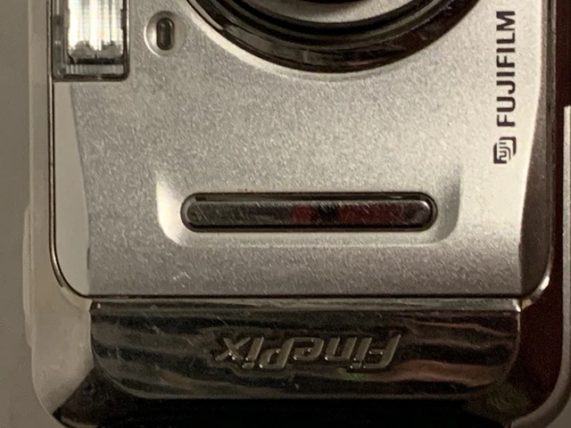 FUJIFILM FINEPIX A500 5.1MP Digital Camera Silver $54.90