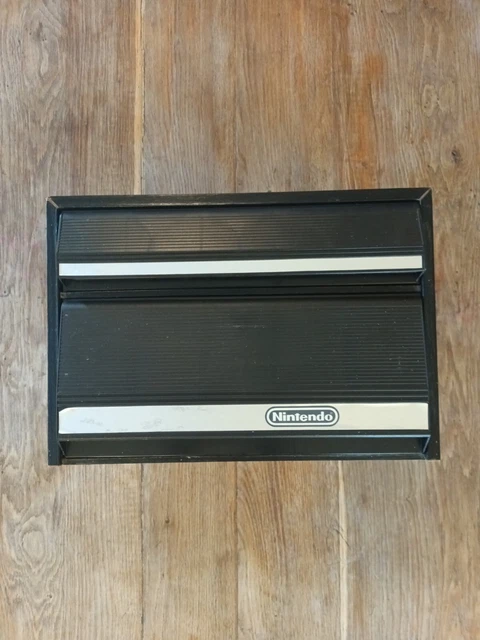 Collectionneur de jeux nintendo nes