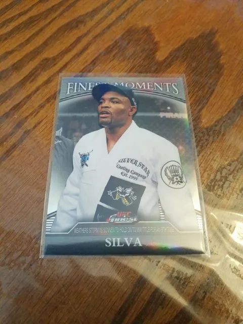 2011 Topps UFC Finest Moments Refractor Insert Card 193/288 Anderson Silva FM-AS