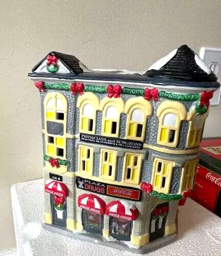 COCA-COLA  Town Square Collection - PLAZA DRUGS - 1994 - w/ Light cord, no box