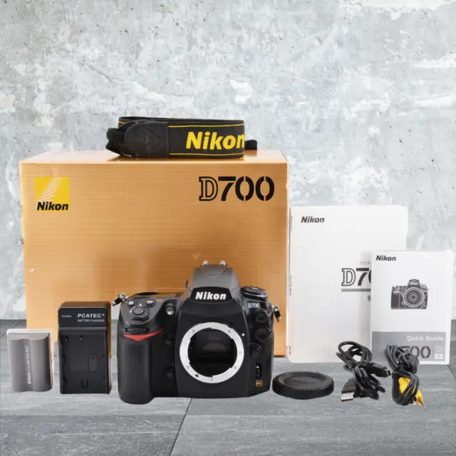 [Near Mint 31500 shots] Nikon D700 12.1MP Digital Camera Black From JAPAN #6483
