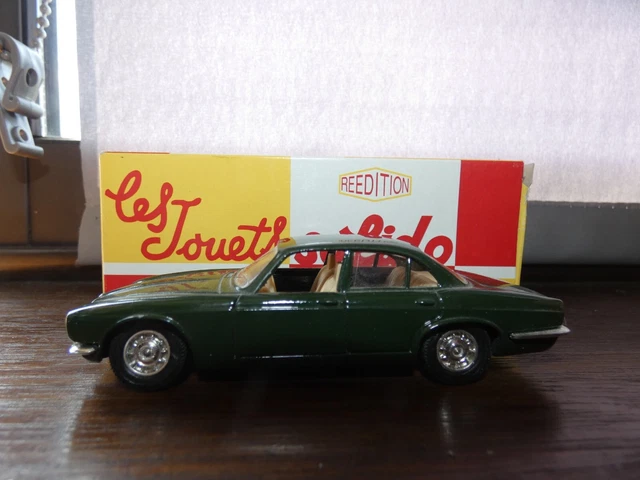 SOLIDO Jaguar XJ 12 1978 les portes s'ouvrent Verte Réédition Hachette 1/43
