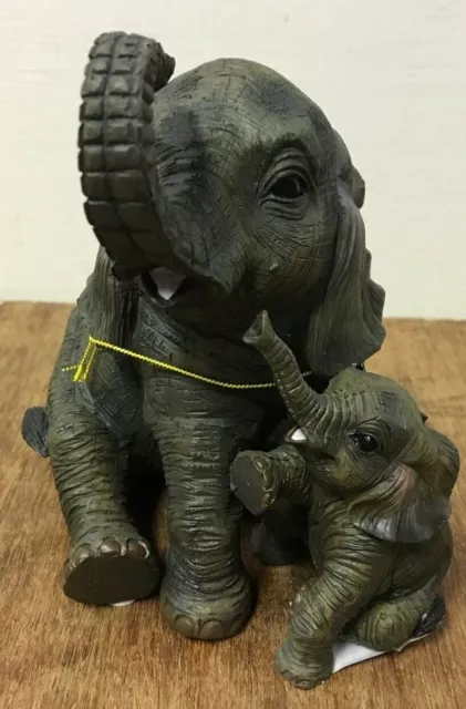 Leonardo African Elephant Mother & Calf Figurine Resin Wild Animal in Box