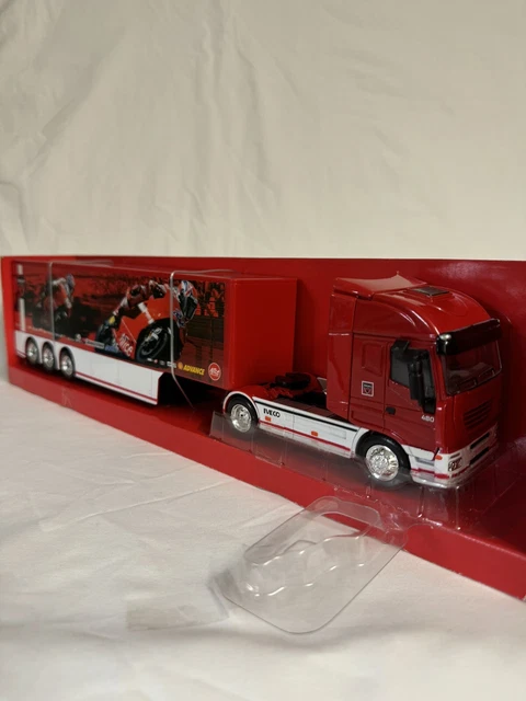 Hot Wheels Iveco Stralis Ferrari GP 2006 F1 Formule 1 Camion