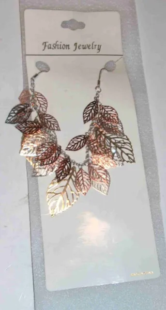 Vintage Mixed Metal Leaves Necklace 16" w/ 3"ext-ONS