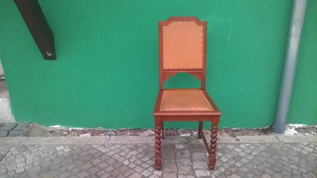 WD Alter Gründerzeit Stuhl, massiv Nussholz, Original vor Jahren Restauriert
