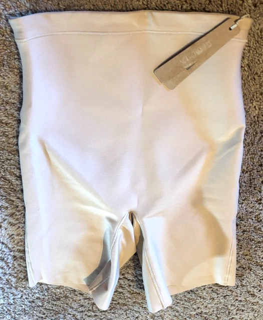 SKIMS BODY CS Mid Rise Shorts Clay Size S NWT $80 £11.72 - PicClick UK