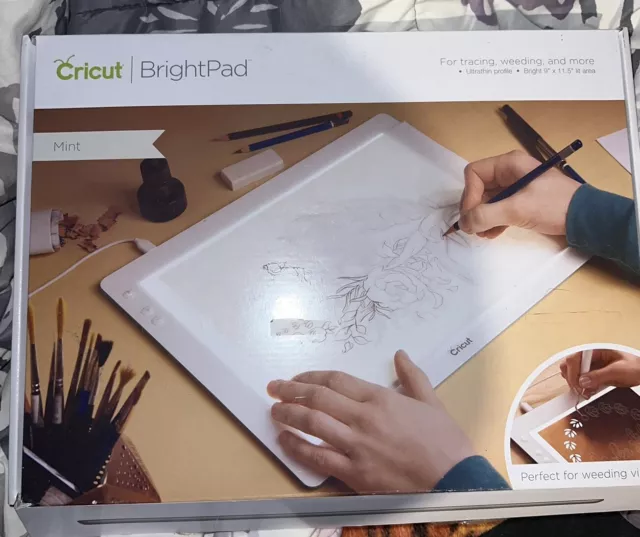 NIB Cricut Brightpad in Mint Cricut Crafting Light Up Board