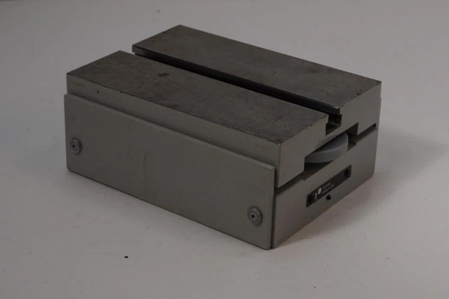 Excellent Matrix UK  Hand SCRAPED T Slotted 6-1/4" x 4-1/2" Sine Plate. 112/1634