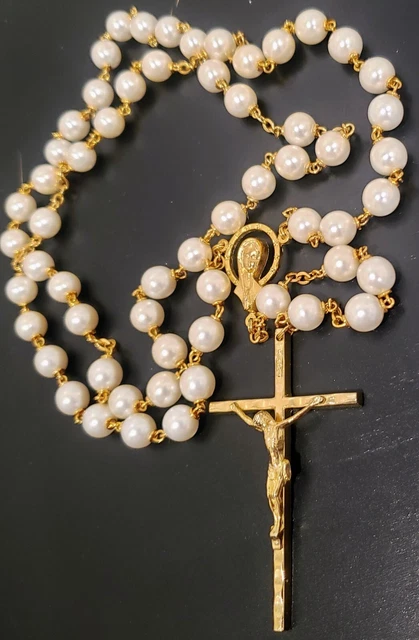 CATHOLIC Gold 8MM REAL PEARL BEADS NECKLACE ROSARY CROSS CRUCIFIX Leather Pouch