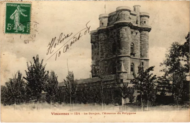 CPA Vincennes Le Donjon (1347033)