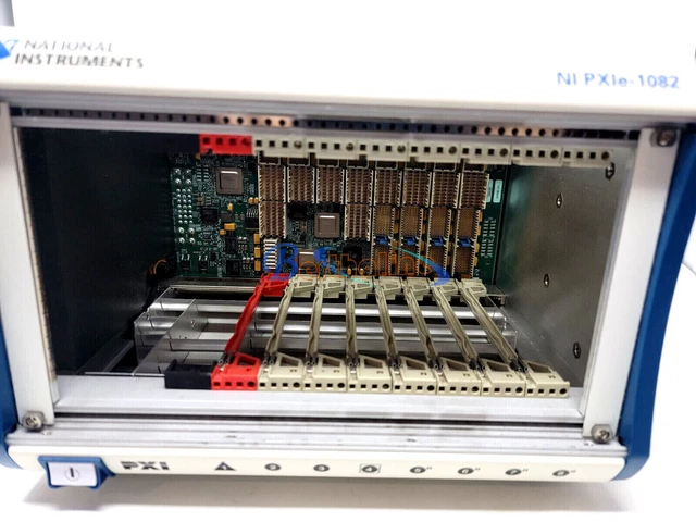 1PZ USATO National Instruments NI PXIe-1082 PXI Telaio