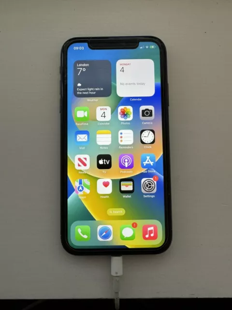 Apple iPhone 11 - 64GB - Black (Unlocked) A2221 (CDMA + GSM) EXCELLENT CONDITION