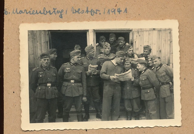 Foto auf Pappe - Deutsche Soldaten bei Marienburg Malbork Polen - 2.WK