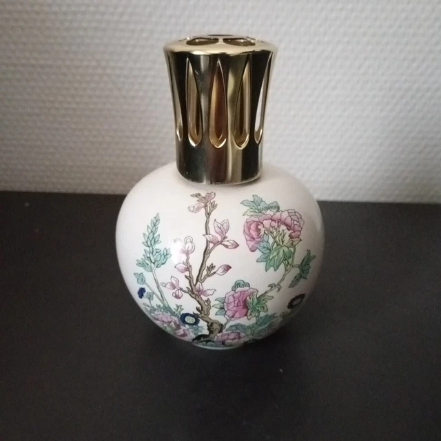 CHARMANTE LAMPE À pétrole huile ancienne originale en porcelaine