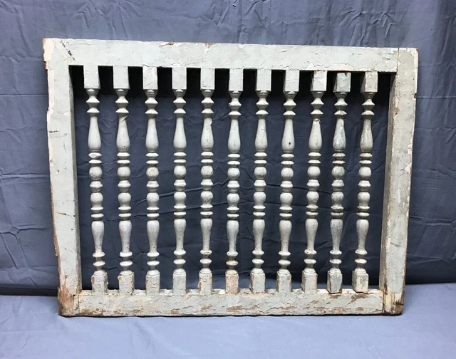 Antique Wood Spindle Garden Gate 24X32 Fence Shabby VTG Chic Staircase 927-22B