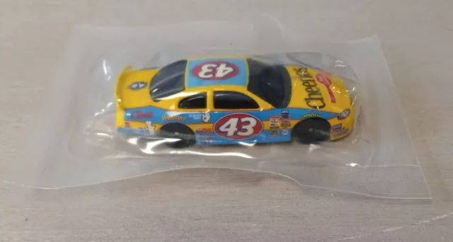 Hot Wheels 01 Intrepid #43 Cheerios Salute To Richard Petty 1:64 Scale Diecast