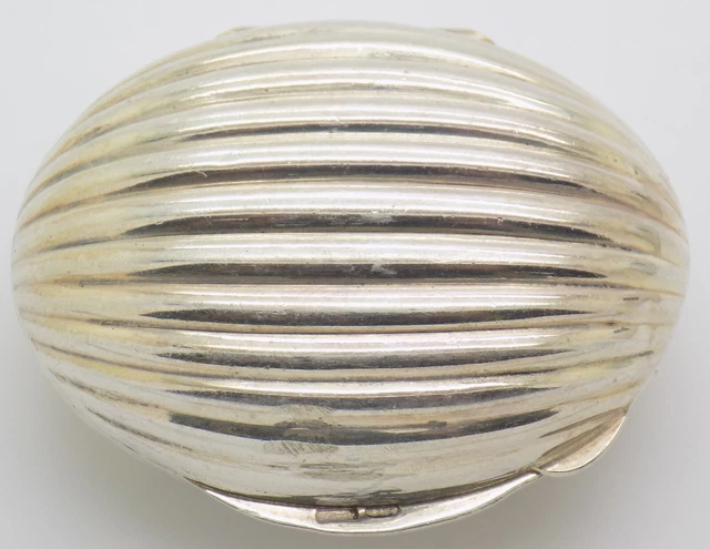 Vintage Italian Handmade Genuine Silver Usable Oval Pill Snuff Trinket Box