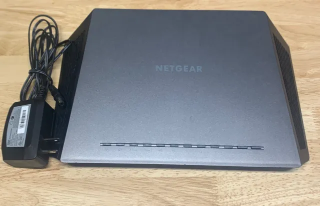 Netgear Nighthawk R7000 AC1900 Dual Band Smart WiFi Gigabit Router FOR PARTS