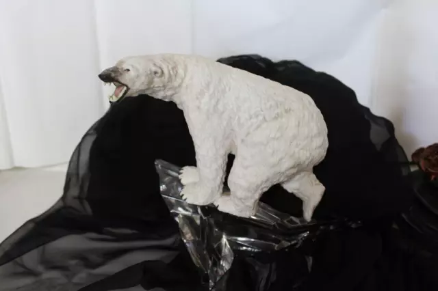 Franklin Mint Polar Bear on Crystal Iceberg, Wildlife Federation, Retired 1989