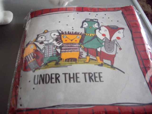 Libro interactivo de tela debajo del árbol, bebés