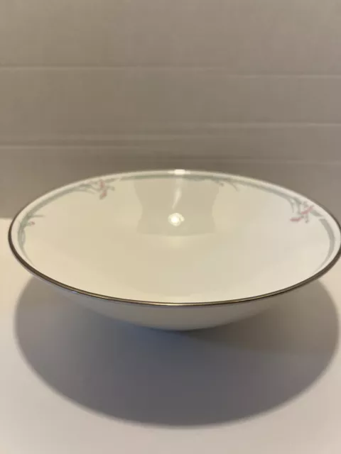 Royal Doulton Carnation 9” Vegetable Bowl 1982